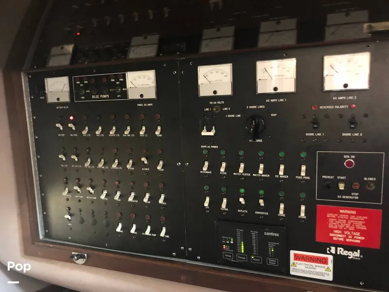 Slide: The Image of Regal Commodore 360 1986 - 13541758