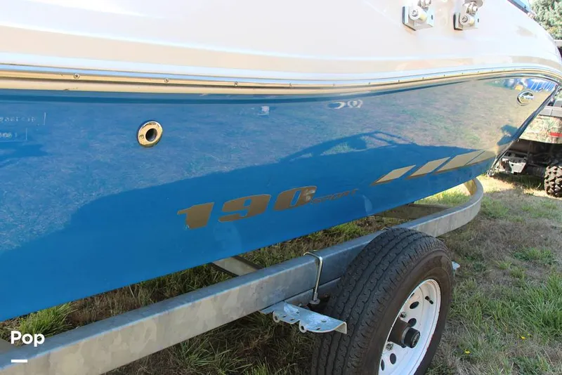 Slide: The Image of Sea Ray 190 Sport 2015 - 13160039