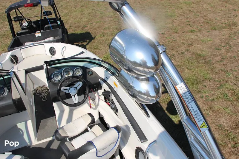 Slide: The Image of Sea Ray 190 Sport 2015 - 13160060