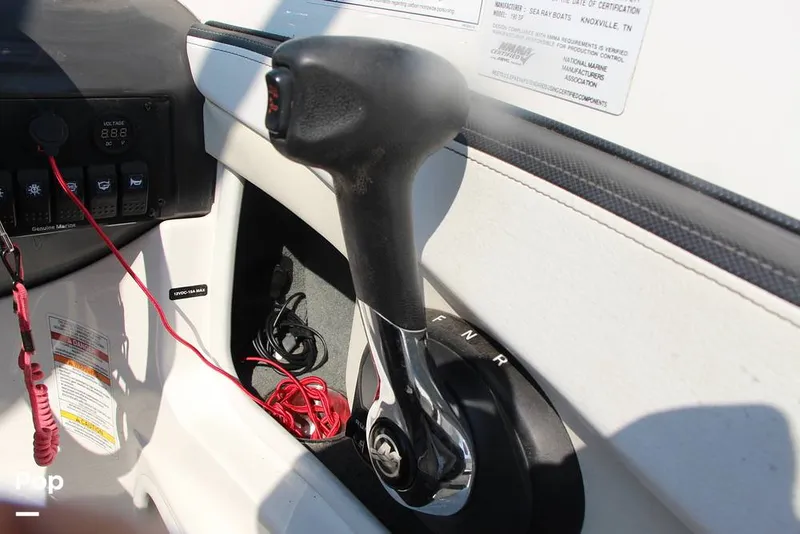 Slide: The Image of Sea Ray 190 Sport 2015 - 13160069