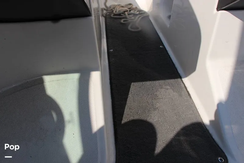 Slide: The Image of Sea Ray 190 Sport 2015 - 13160077