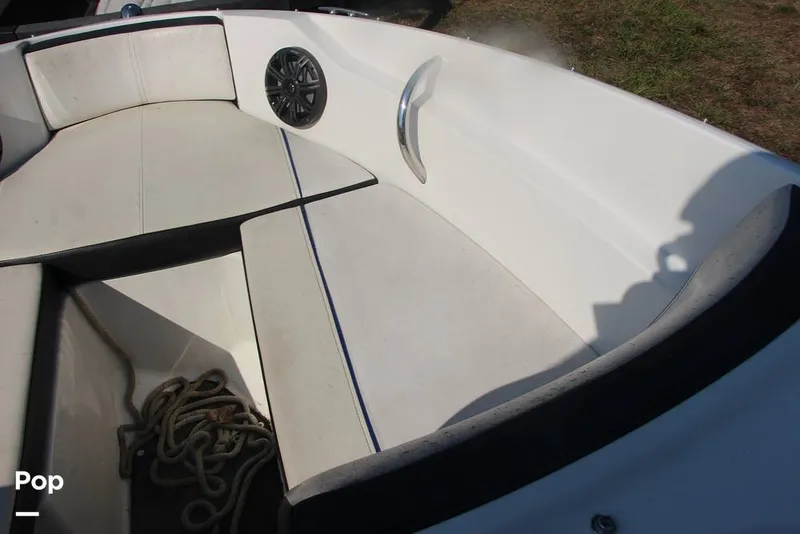 Slide: The Image of Sea Ray 190 Sport 2015 - 13160078