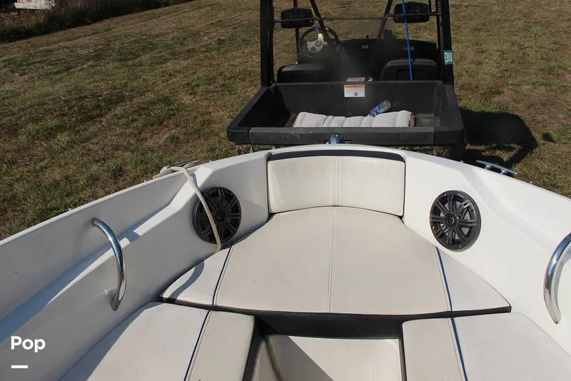 Slide: The Image of Sea Ray 190 Sport 2015 - 13160079