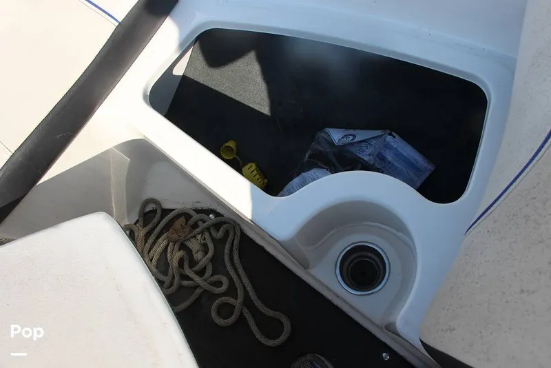 Slide: The Image of Sea Ray 190 Sport 2015 - 13160081