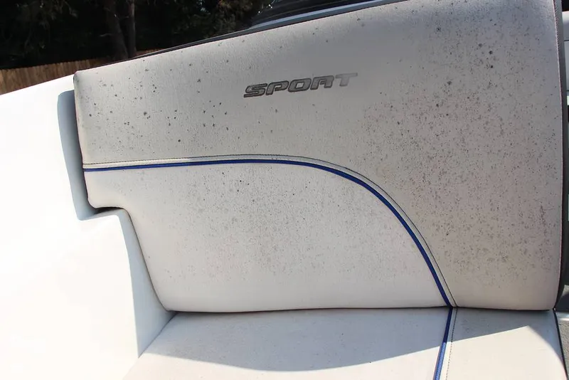 Slide: The Image of Sea Ray 190 Sport 2015 - 13160086