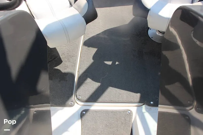 Slide: The Image of Sea Ray 190 Sport 2015 - 13160087