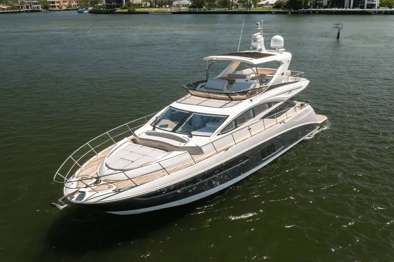 Slide: The Image of Sea Ray 59 FLY 2018 - 2