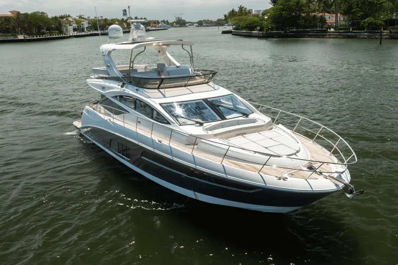 Slide: The Image of Sea Ray 59 FLY 2018 - 3