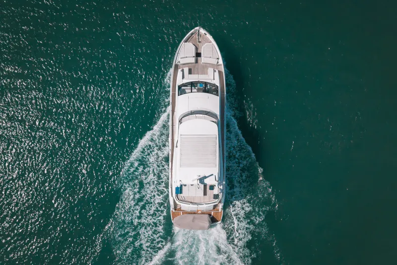 Slide: The Image of Sunseeker 76 YACHT 2019 - 11