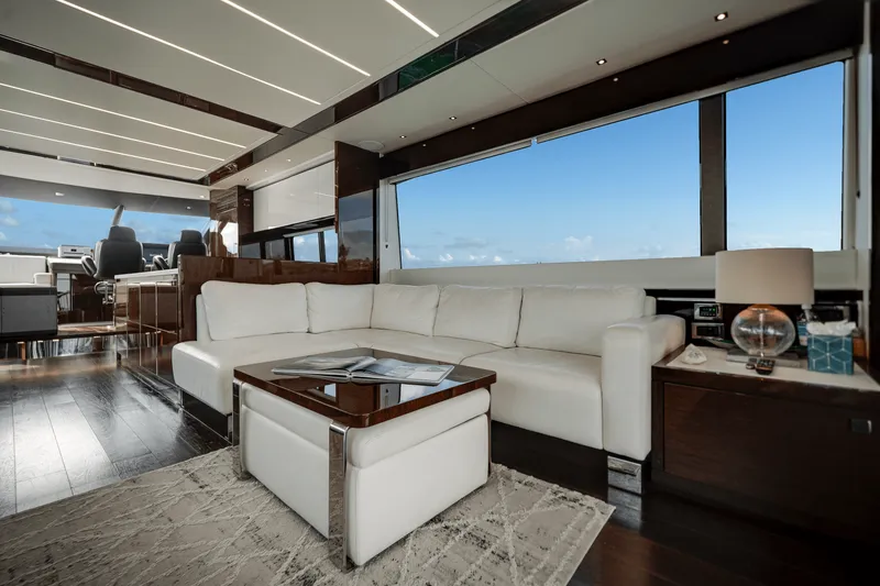 Slide: The Image of Sunseeker 76 YACHT 2019 - 14