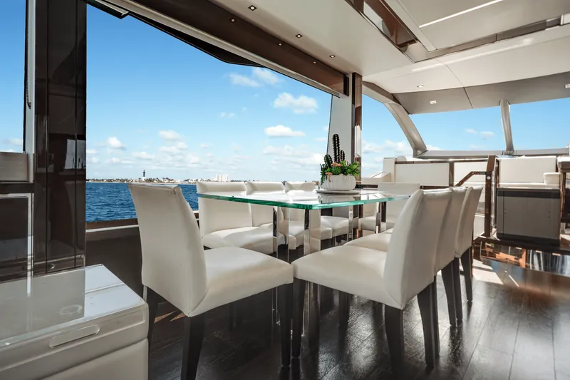 Slide: The Image of Sunseeker 76 YACHT 2019 - 17