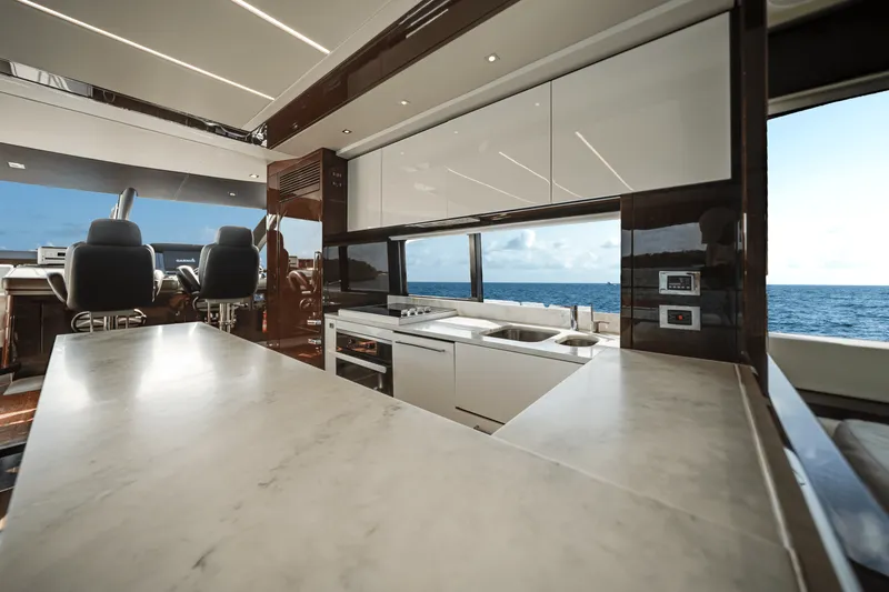 Slide: The Image of Sunseeker 76 YACHT 2019 - 21