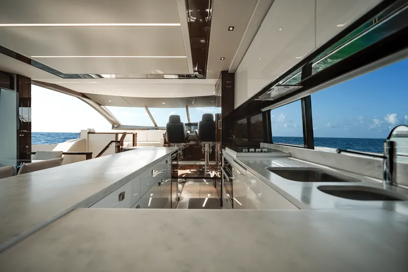 Slide: The Image of Sunseeker 76 YACHT 2019 - 22