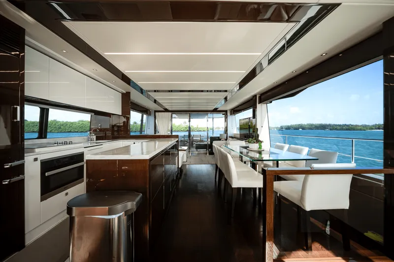 Slide: The Image of Sunseeker 76 YACHT 2019 - 25