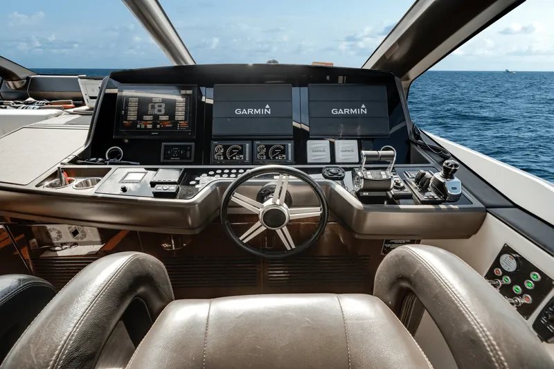 Slide: The Image of Sunseeker 76 YACHT 2019 - 27