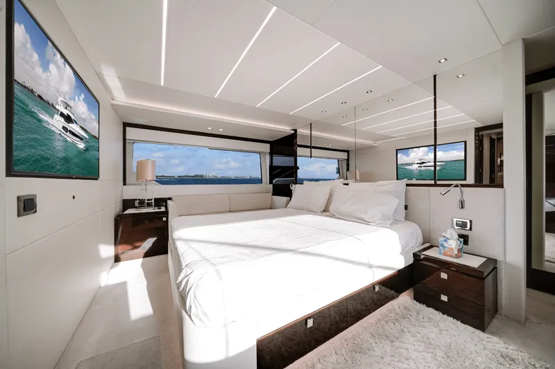 Slide: The Image of Sunseeker 76 YACHT 2019 - 32