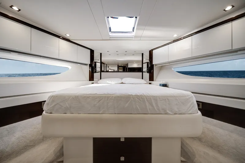 Slide: The Image of Sunseeker 76 YACHT 2019 - 39