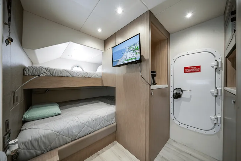 Slide: The Image of Sunseeker 76 YACHT 2019 - 50