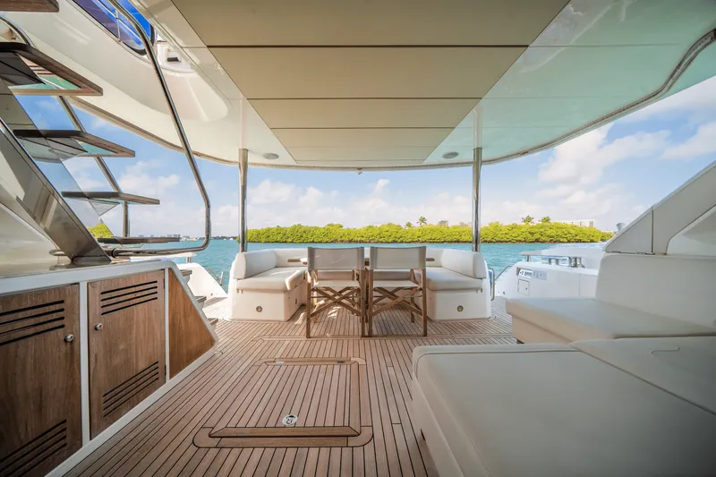 Slide: The Image of Sunseeker 76 YACHT 2019 - 52