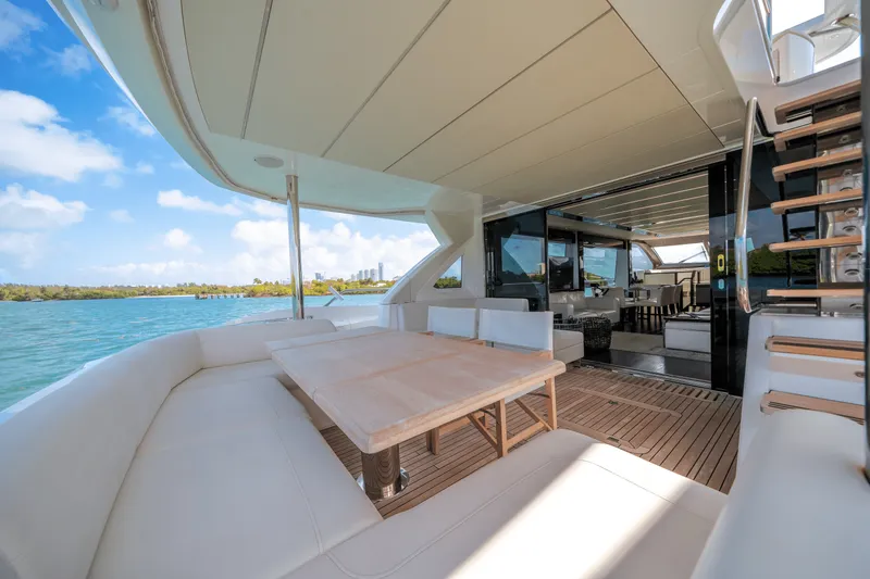 Slide: The Image of Sunseeker 76 YACHT 2019 - 54