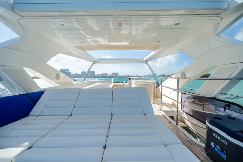 Slide: The Image of Sunseeker 76 YACHT 2019 - 56