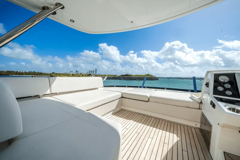 Slide: The Image of Sunseeker 76 YACHT 2019 - 62