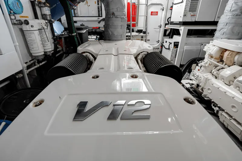 Slide: The Image of Sunseeker 76 YACHT 2019 - 66