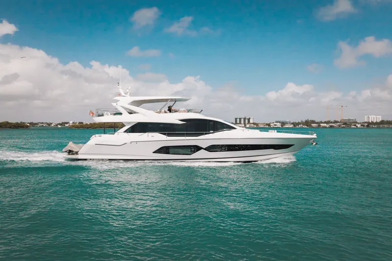 Slide: The Image of Sunseeker 76 YACHT 2019 - 7