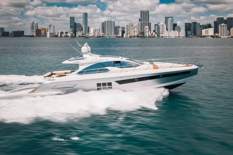 Slide: The Image of Azimut 55S 2017 - 10