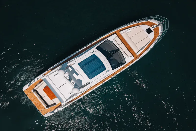 Slide: The Image of Azimut 55S 2017 - 12