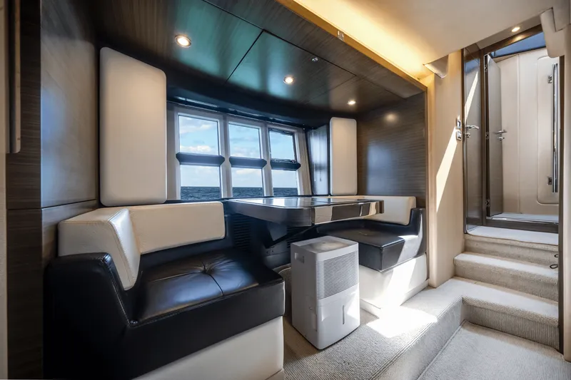 Slide: The Image of Azimut 55S 2017 - 28