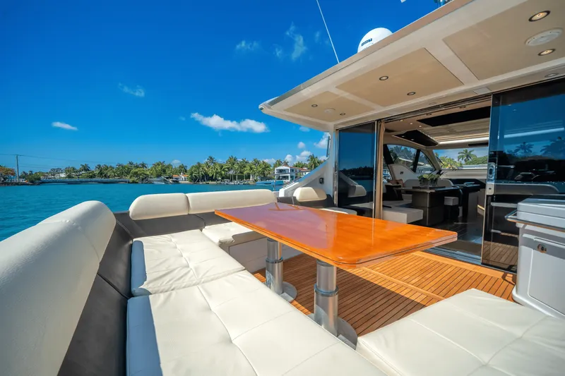 Slide: The Image of Azimut 55S 2017 - 43