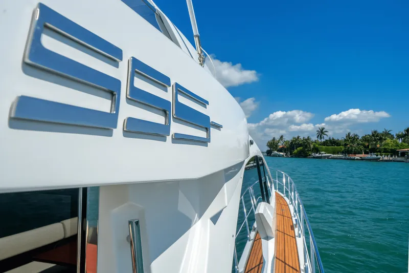 Slide: The Image of Azimut 55S 2017 - 47