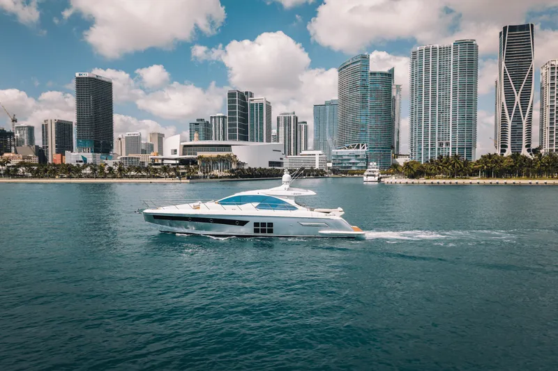 Slide: The Image of Azimut 55S 2017 - 9