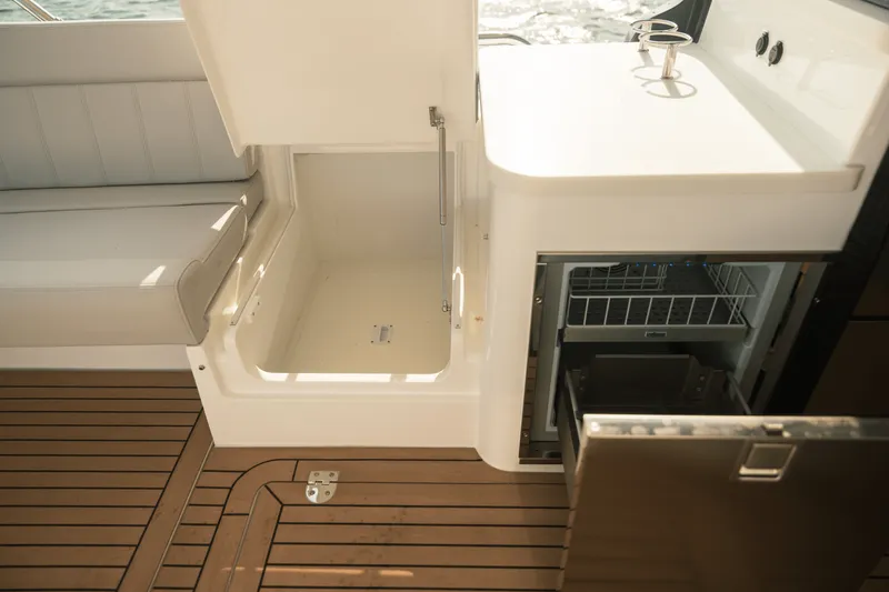 Slide: The Image of MJM 4 2025 - 19