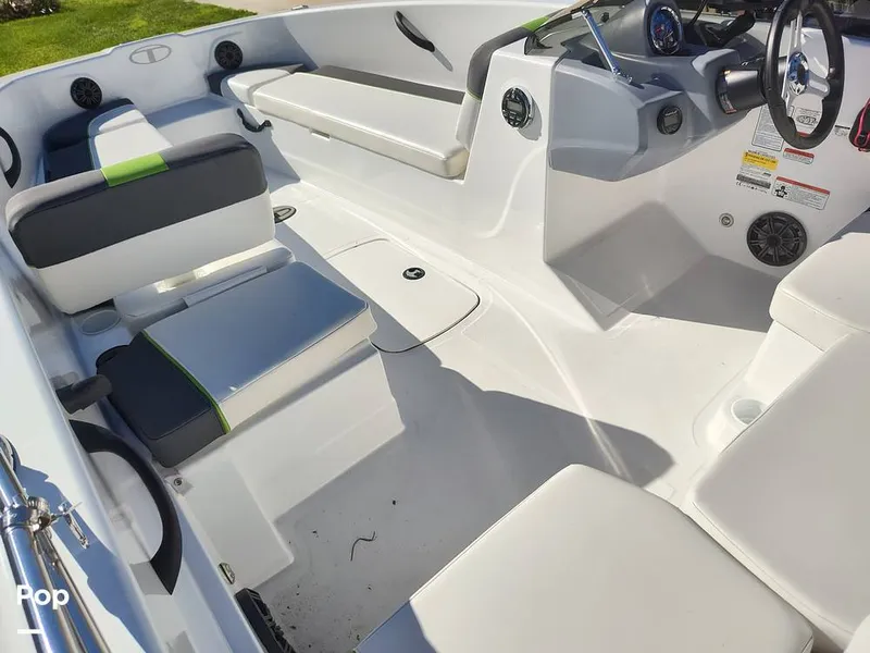 Slide: The Image of Tahoe T18 2022 - 13312212