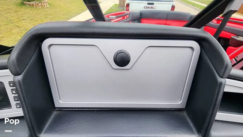 Slide: The Image of Glove Box - 13281254