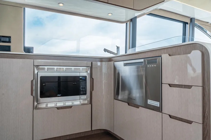 Slide: The Image of Cruisers Yachts 57 Fly 2025 - 28