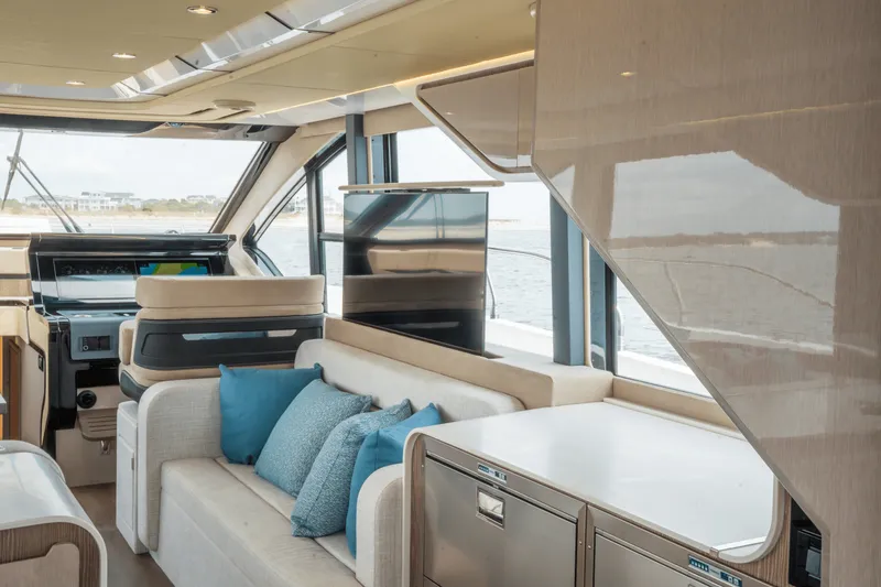 Slide: The Image of Cruisers Yachts 57 Fly 2025 - 38