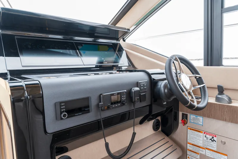 Slide: The Image of Cruisers Yachts 57 Fly 2025 - 41