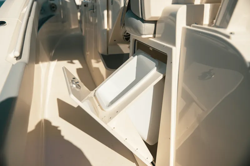 Slide: The Image of Scout 357 LXF 2025 - 49