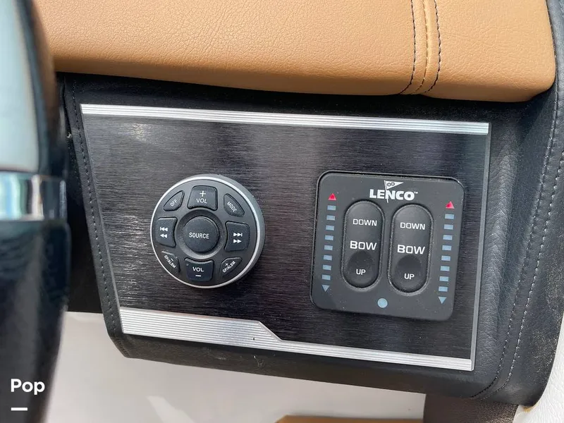 Slide: The Image of Four Winns Vista 255 2018 - 13534620