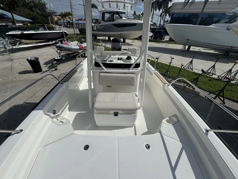 Slide: The Image of Boston Whaler 190 MONTAUK 2022 - 15