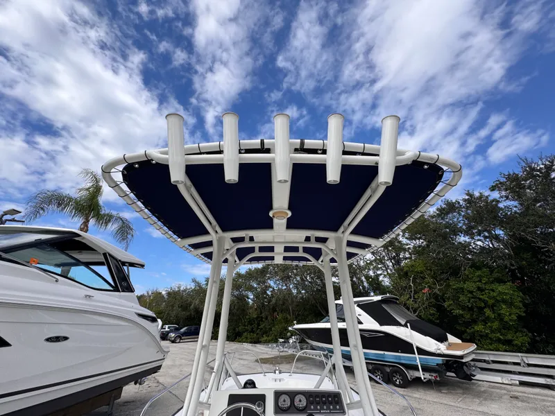 Slide: The Image of Boston Whaler 190 MONTAUK 2022 - 7