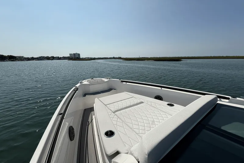 Slide: The Image of Saxdor 320 GTO 2025 - 18