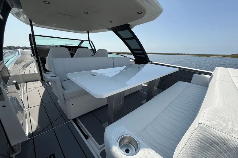 Slide: The Image of Saxdor 320 GTO 2025 - 24