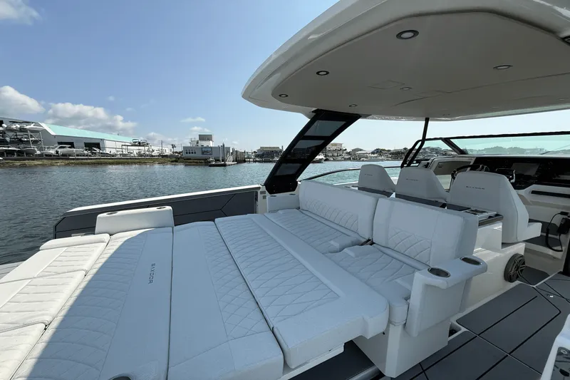 Slide: The Image of Saxdor 320 GTO 2025 - 27