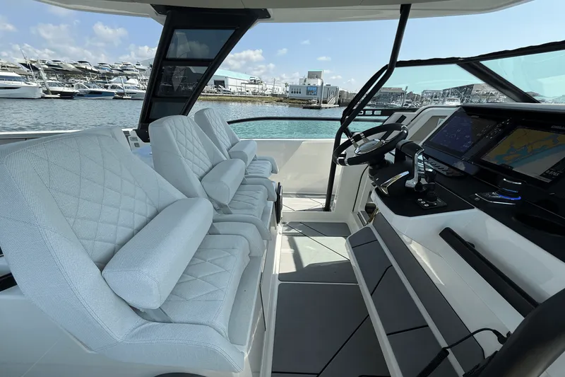 Slide: The Image of Saxdor 320 GTO 2025 - 29