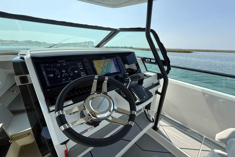 Slide: The Image of Saxdor 320 GTO 2025 - 32