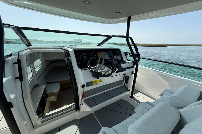 Slide: The Image of Saxdor 320 GTO 2025 - 35